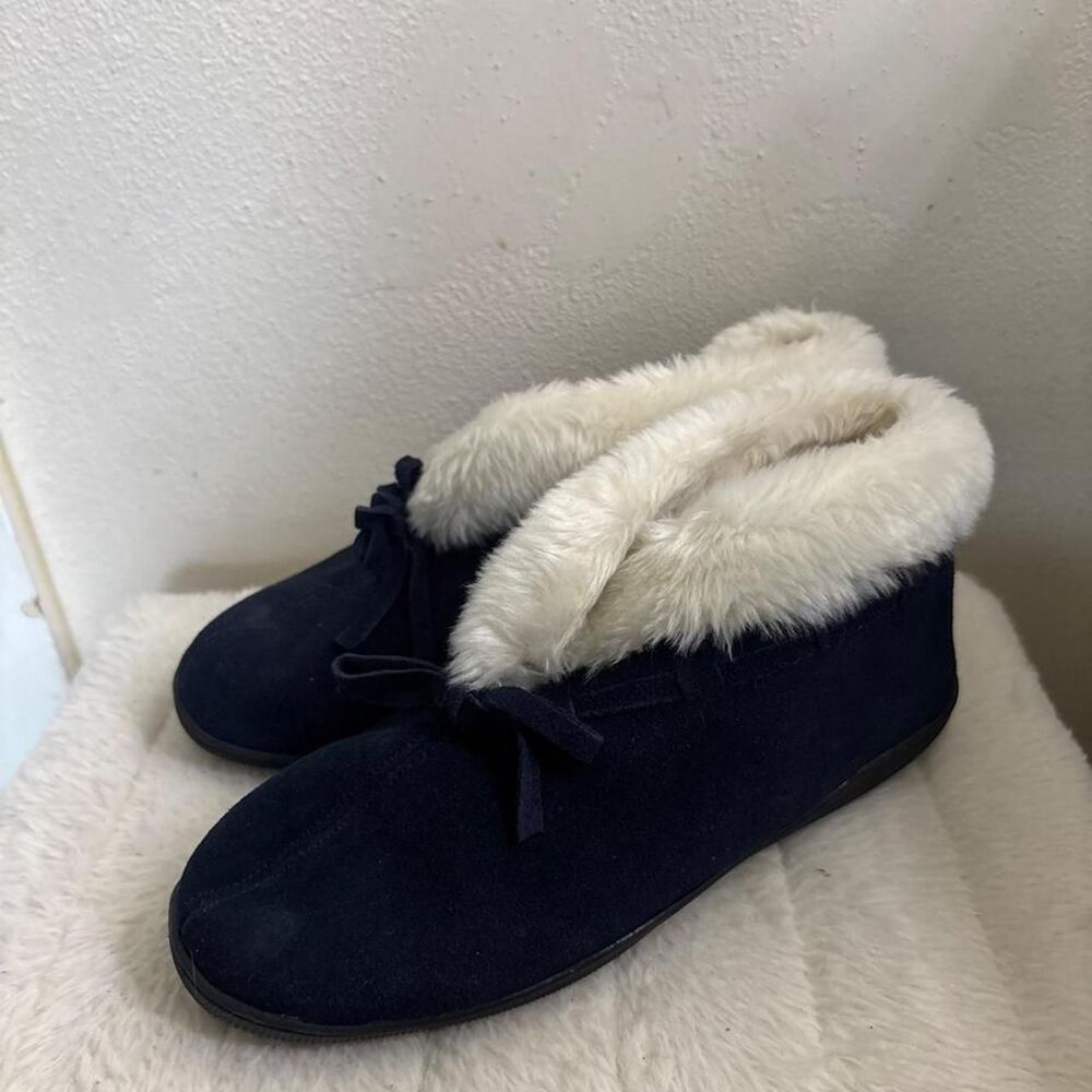 Clarks Women's Blue Suede Sandy Bootie Slippers Faux Fur Lined Size 9